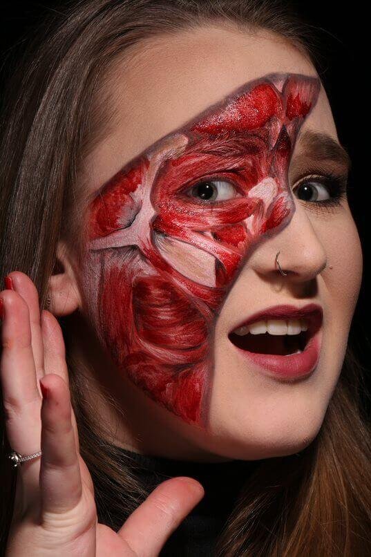 speciale effecten make-up spieren en bloed